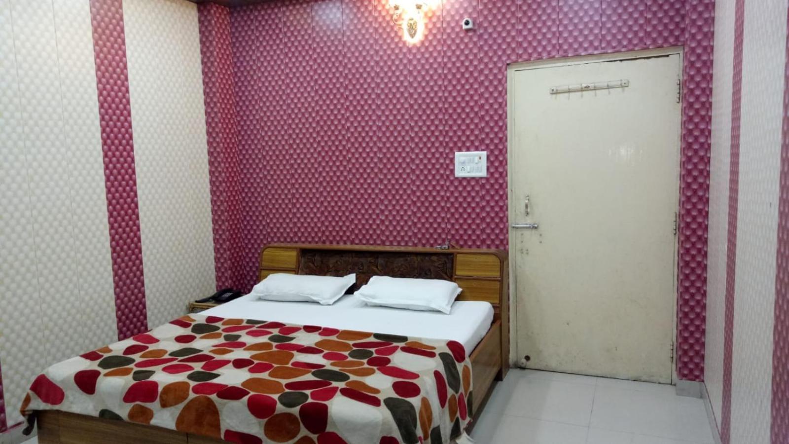 רישיקש Hotel Shiv Ganga מראה חיצוני תמונה
