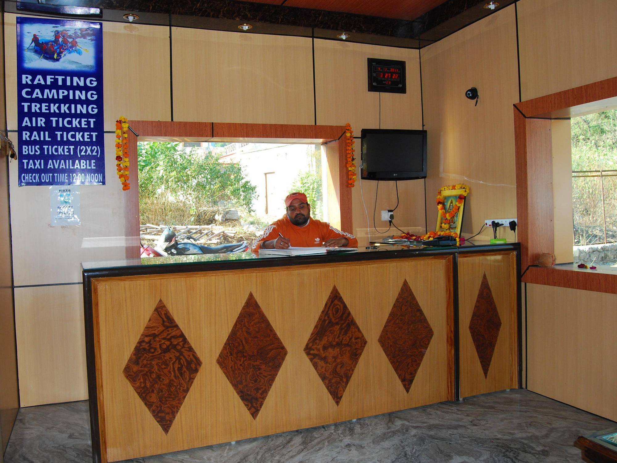 רישיקש Hotel Shiv Ganga מראה חיצוני תמונה